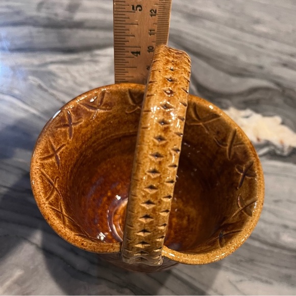 Annapolis Pottery Basket Form Vase Dish Button Detail Signed - Picture 13 of 14